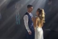 “Buquê diferente”: noiva viraliza ao jogar caixa de Mounjaro em casamento em SC