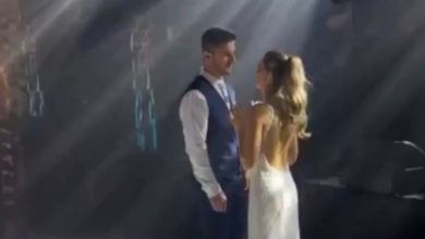 “Buquê diferente”: noiva viraliza ao jogar caixa de Mounjaro em casamento em SC
