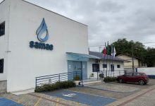 SAMAE de Timbó monitora Rio Benedito após acidente com caminhão causar contaminação por óleo