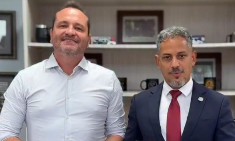 Prefeito Flávio Buzzi entrega proposta para nova delegacia da Polícia Civil em Timbó