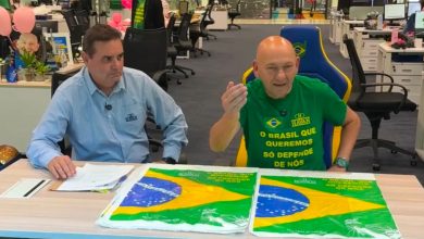 “Será que é perseguição?”: Luciano Hang reage a notificação do Ministério Público sobre uso da bandeira do Brasil nas sacolas da Havan