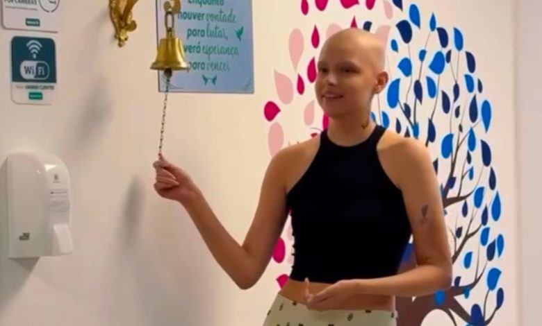 Jovem bailarina de SC transforma luta contra câncer raro em símbolo de força e recomeço