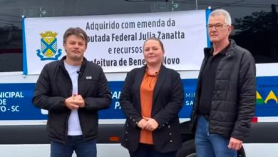 Saúde de Benedito Novo ganha reforço com chegada de novas vans para transporte de pacientes