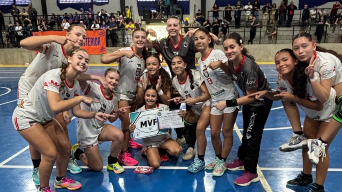 Bronze histórico coloca Timbó entre as potências do handebol mirim brasileiro