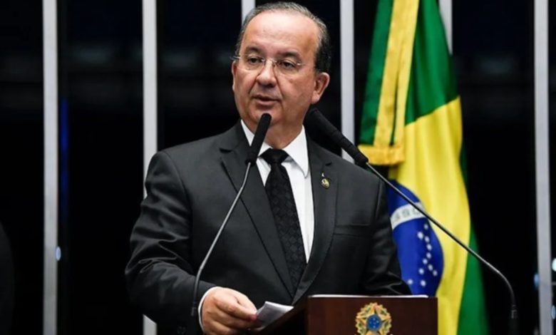 “E depois o problema é que a nossa polícia mata criminoso demais”, diz Jorginho Mello após suspeito ser solto e agredir mulher em SC