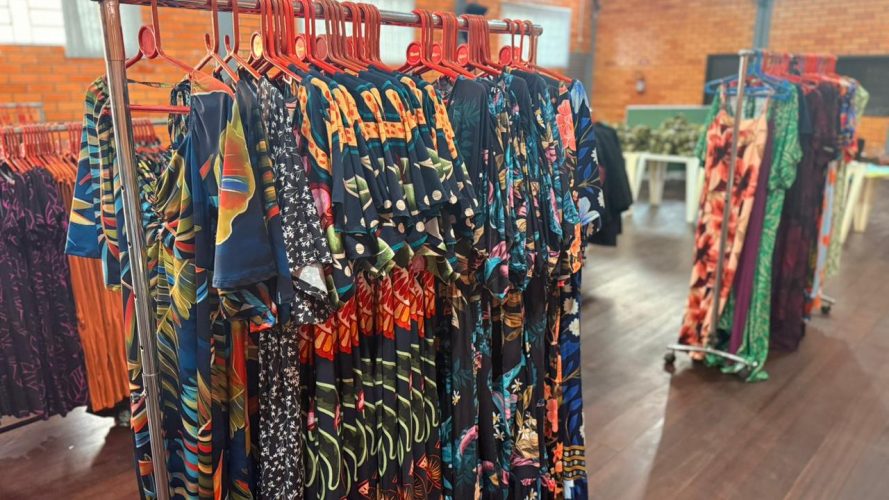 APAE de Timbó promove ação beneficente com bazar repleto de ofertas e produtos para toda a comunidade
