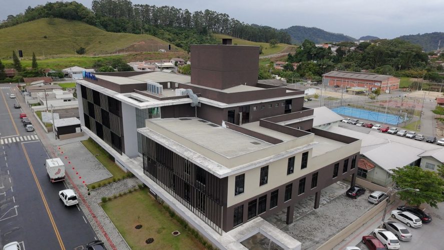 Nova Policlínica de Especialidades é inaugurada em Indaial com estrutura moderna e dezenas de consultórios