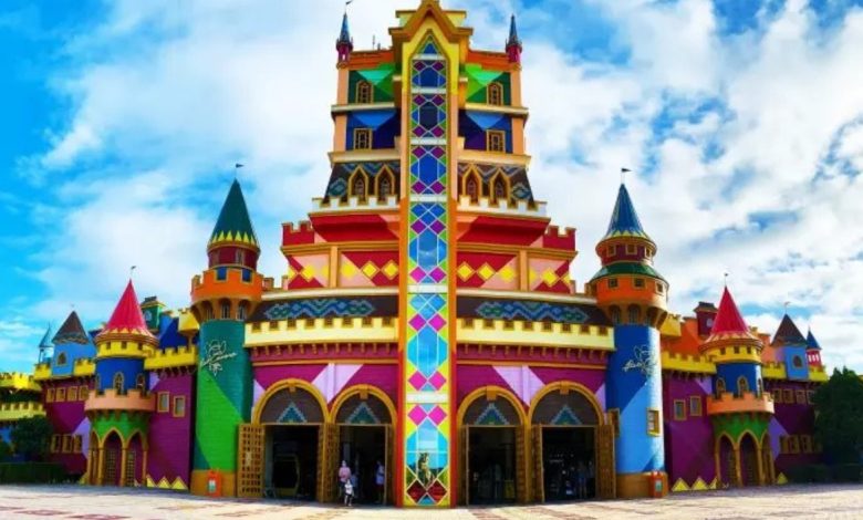 Beto Carrero World adota escala 4x2 e substitui modelo 6x1 em parte das operações do parque