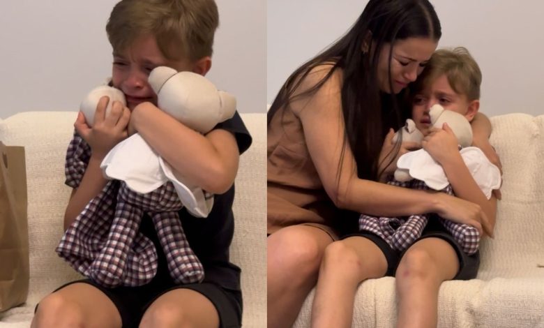 Neto recebe ursinho confeccionado com camisa do avô falecido e se emociona com homenagem