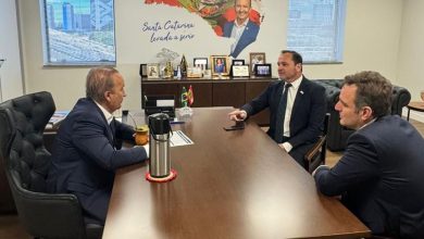 Prefeito Flávio Buzzi cumpre agenda em Brasília e trata de investimentos e infraestrutura esportiva para Timbó
