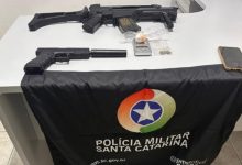 Homem tenta fugir ao perceber aproximação da PM, mas termina preso por tráfico de drogas em Pomerode