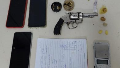 Operação da PM em Indaial termina com apreensão de drogas, arma irregular e dois presos