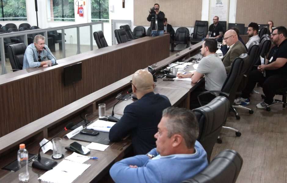 Comissão Processante ouve testemunhas e vereador afastado em etapa decisiva do processo em Blumenau