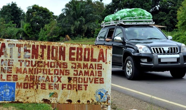 OMS emite alerta global após avanço de surto de Ebola na África