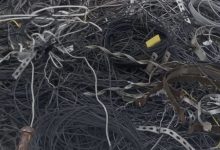 Rio do Sul reage ao caos nos postes e remove 120 kg de cabos irregulares