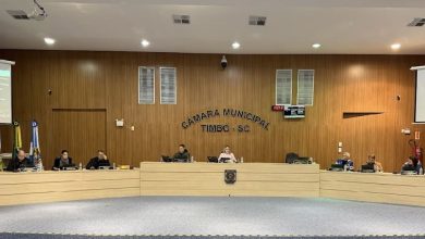 Câmara de Timbó aprova projetos, mudanças no orçamento e gratificação para servidores