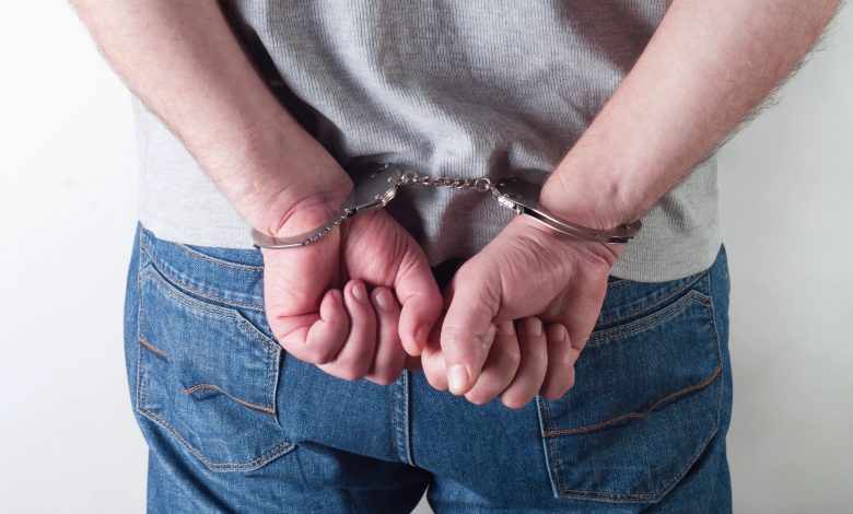 Mandado por pensão alimentícia é descoberto durante abordagem e homem acaba preso em Rio dos Cedros