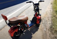 Queda de bicicleta elétrica deixa ciclista ferida em Rodeio