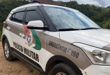 Após confirmação de mandado por furto, mulher de 42 anos é presa em Timbó