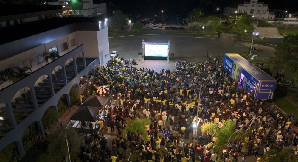 Parque Central reúne cerca de 2,5 mil pessoas para acompanhar empate do Brasil com Marrocos em Timbó