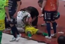 Lâmpada cai do teto e atinge jogador durante jogo de futsal em SC
