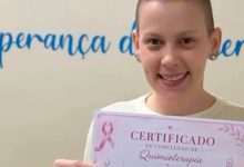 Uma vitória cercada de carinho: jovem comemora fim da quimioterapia em SC