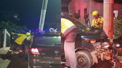 Motorista sofre ferimento na cabeça após carro bater contra poste em Brusque
