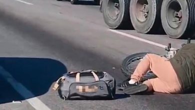 Motociclista morre atropelado por carreta após queda na BR-101, em Itajaí
