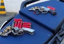 Homem suspeito de ameaçar pessoas em Timbó é preso com armas dentro de caminhão em Rio dos Cedros