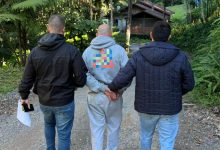 Homem investigado por tráfico de drogas é preso em Blumenau após fugir de operação policial