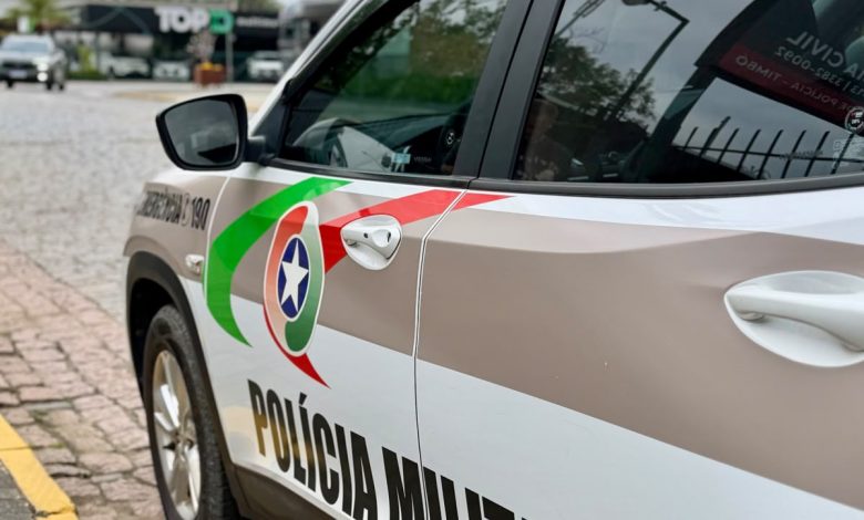 Em menos de 13 horas, PM cumpre cinco mandados de prisão em Indaial; estelionato e homicídio estão entre os casos