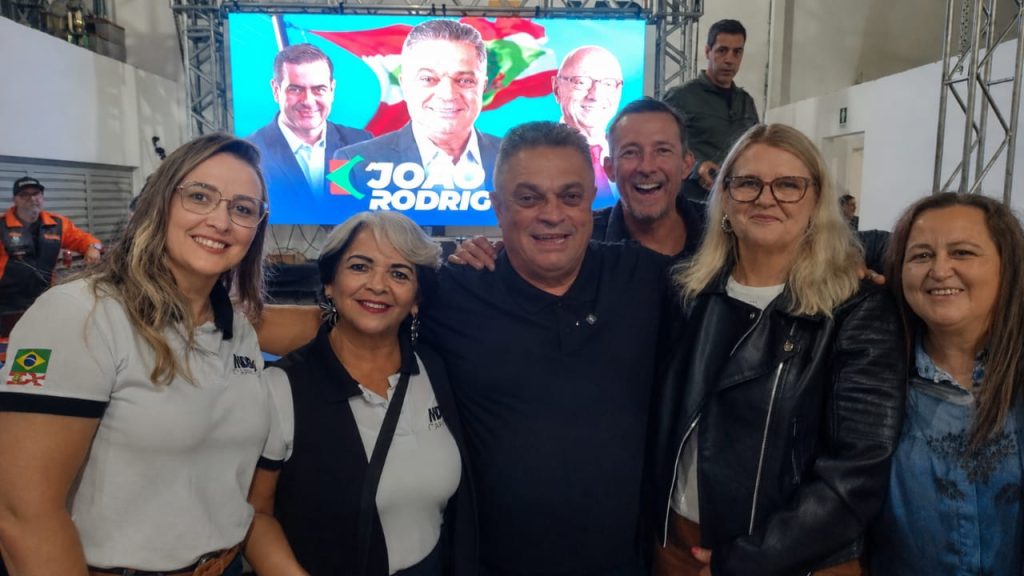 Com Amin e Chiodini, João Rodrigues participa de grande reunião regional em Indaial