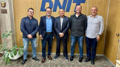 Melhorias nos acessos à BR-470 pautam reunião de prefeitos de Timbó e Indaial com o DNIT