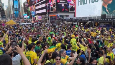 No coração de Nova York, brasileiros fazem festa ao som de Chitãozinho & Xororó