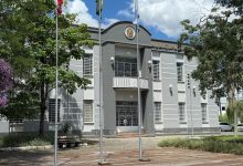 Com salários de até R$ 7 mil, Prefeitura de Timbó anuncia concurso com 133 vagas imediatas
