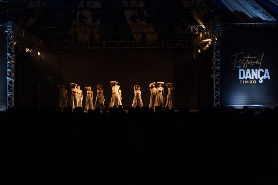 Com destaque no balé e na dança contemporânea, Indaial conquista cinco troféus no Festival de Dança de Timbó