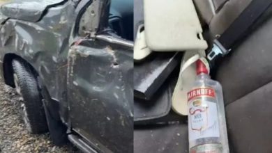 Duas jovens morrem na BR-101, em SC; motorista deixa o local e PRF encontra garrafa de vodka no veículo