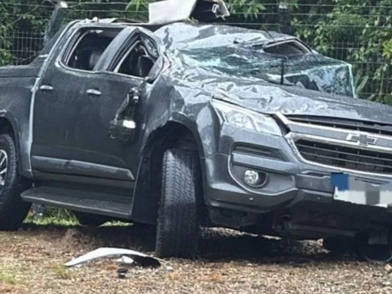 Duas jovens morrem na BR-101, em SC; motorista deixa o local e PRF encontra garrafa de vodka no veículo