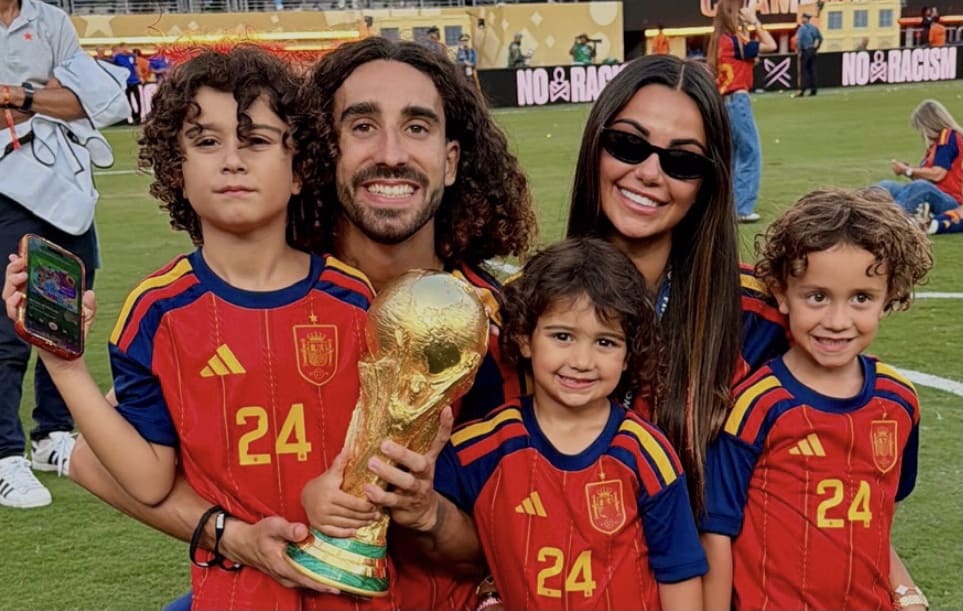 Gesto de amor: Marc Cucurella mantém o cabelo comprido para que o filho com autismo o reconheça em campo