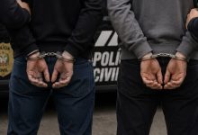 Polícia Civil prende dois suspeitos de roubos violentos contra motoristas de aplicativo em Blumenau.