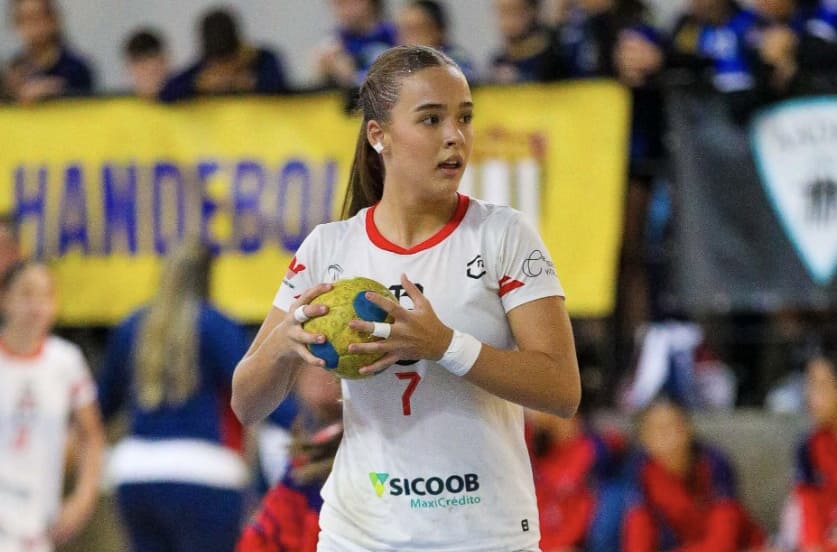 Duas atletas do T-Rex Handball de Timbó são convocadas para a Seleção Brasileira