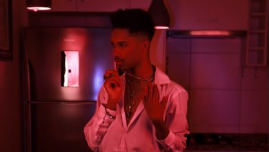 Cantor catarinense Zitto Schroeder estreia "Till The End", seu segundo single autoral