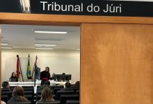Homem é condenado a mais de 116 anos de prisão por matar ex-companheira e o filho dela em SC