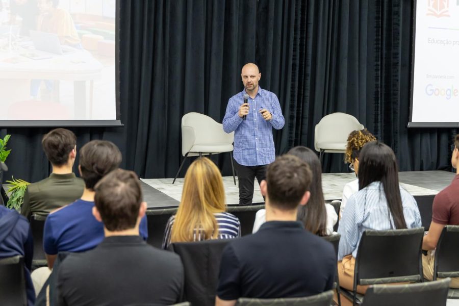 Sicredi aposta no futuro com lançamento do Comitê Jovem voltado à formação de líderes e empreendedores