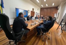 Reunião entre prefeito e vereadores debate concessão dos serviços de água e esgoto em Timbó
