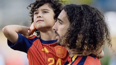 Gesto de amor: Marc Cucurella mantém o cabelo comprido para que o filho com autismo o reconheça em campo