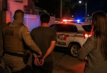 Mulher é vítima de tentativa de estrangulamento e homem acaba preso por violência doméstica em Blumenau
