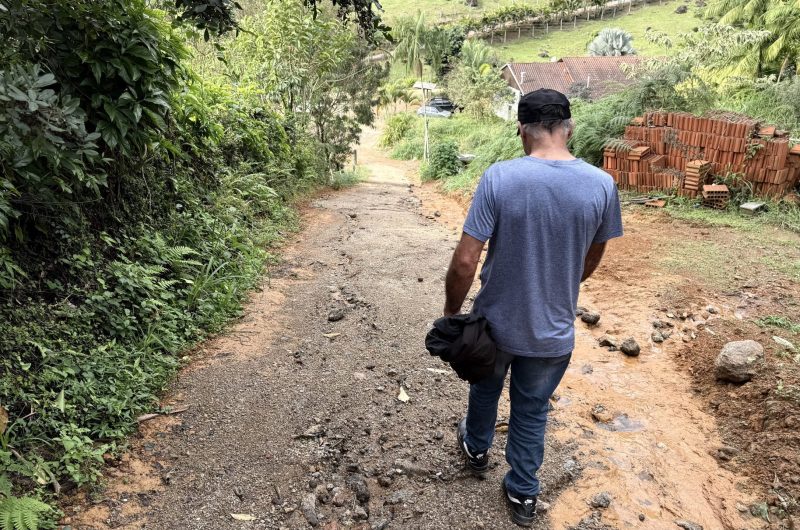 Após ver a casa desabar, família de Indaial luta para recomeçar do zero