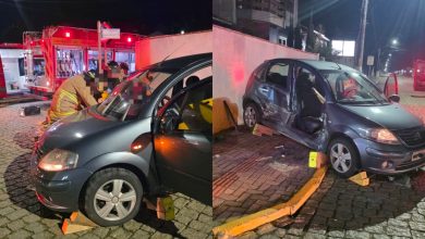 Mulher e criança ficam presas dentro de carro após colisão no Centro de Rodeio