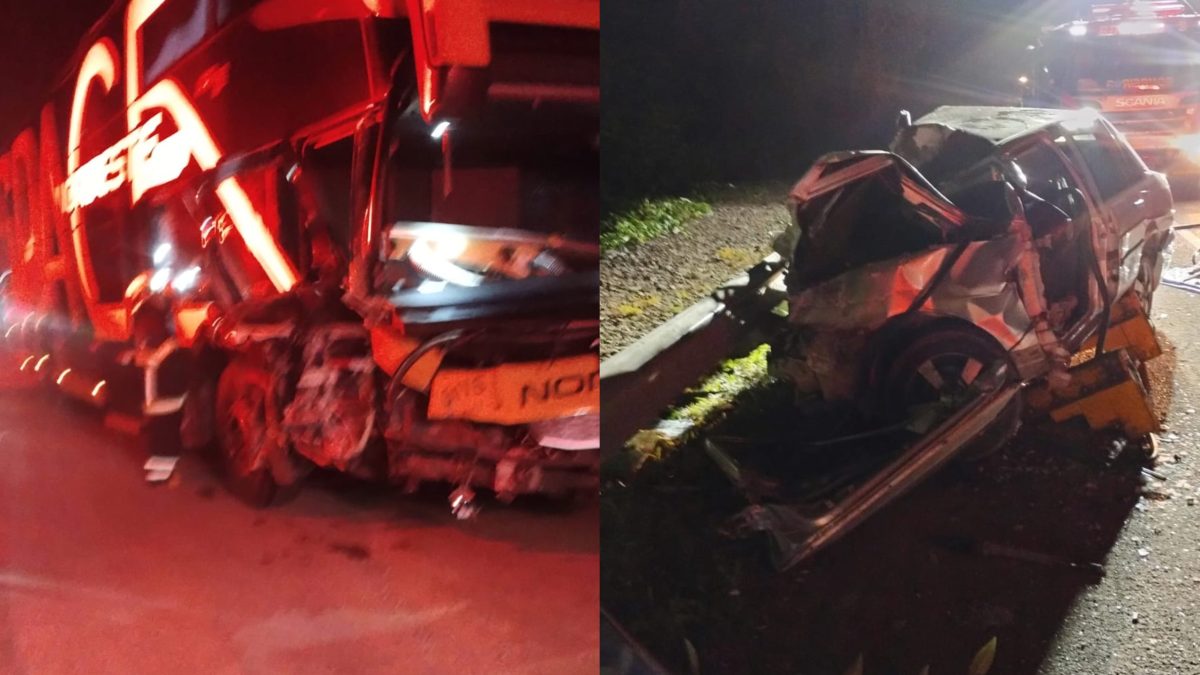 Motorista fica gravemente ferido após carro ser destruído em colisão frontal com ônibus na BR-470, em Indaial